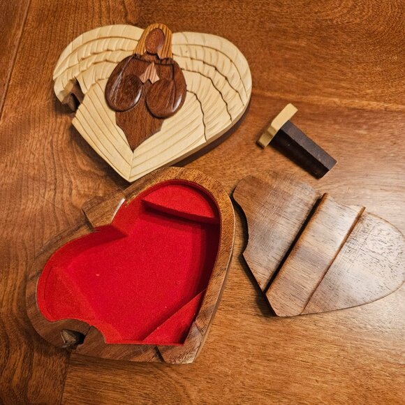 carver dans handcrafted wood angel puzzle box trinket box made in Vietnam - Picture 3 of 6